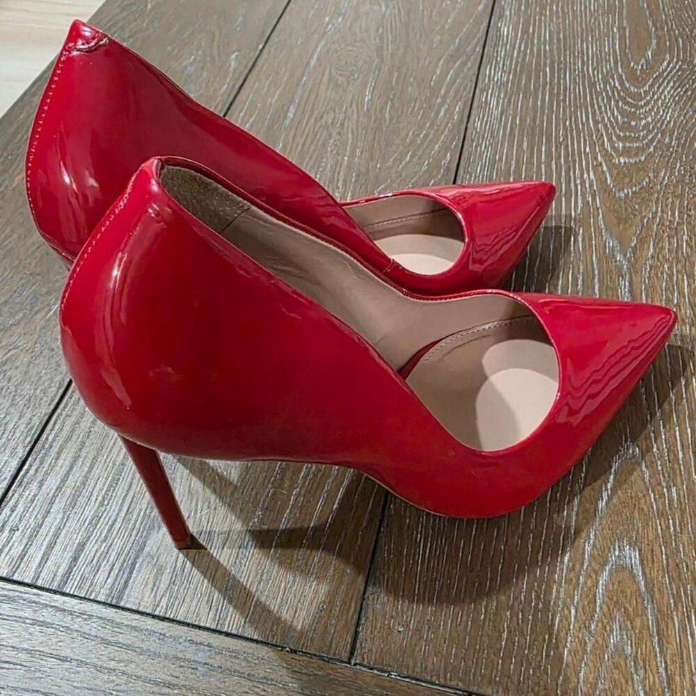 Steve Madden Women's Red Courts